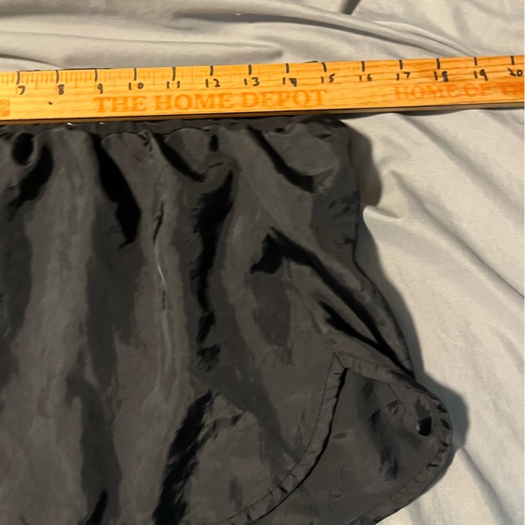 Victoria sport black logo waistband shorts size medium - Picture 2 of 4